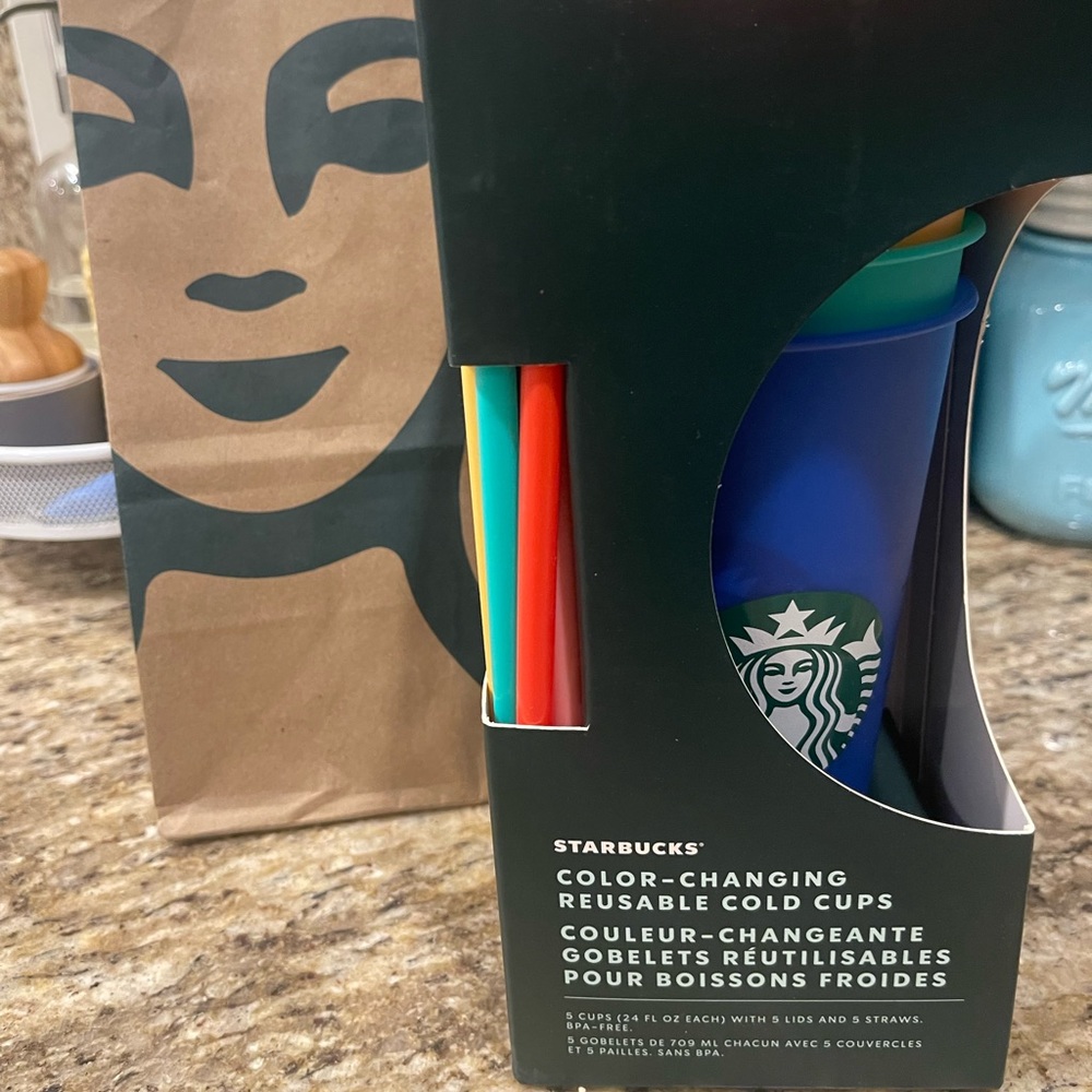 Starbucks 2020 Reusable Color Changing Cold Cups (4 Pieces Missing Blue) FREE SH